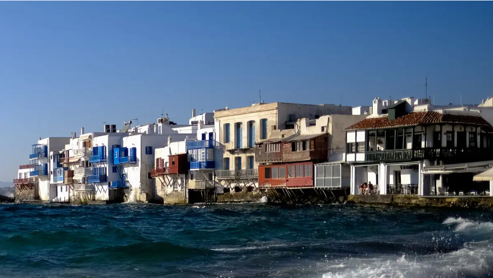 Κύκλωμα ναρκωτικών στη Μύκονο: Ο τιμοκατάλογος, οι λεπτομέρειες για τη δράση του και η αποκαλυπτική κατάθεση αστυνομικού