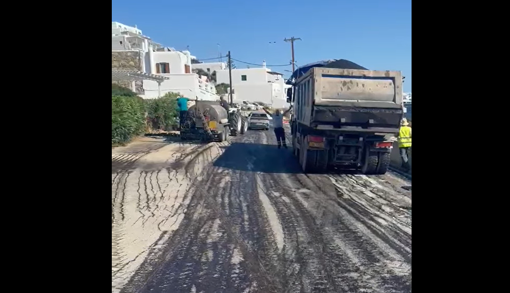 ΠΡΟΧΩΡΟΥΝ ΟΙ ΑΣΦΑΛΤΟΣΤΡΩΣΕΙΣ ΣΤΟΝ ΑΓΙΟ ΣΤΕΦΑΝΟ