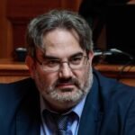 Παραιτήθηκε ο γγ του υπουργείου Περιβάλλοντος Ευθύμιος Μπακογιάννης: Ο κουνιάδος του στους συλληφθέντες για το κύκλωμα με τις πολεοδομίες