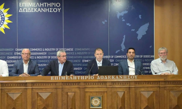 Αλλαγή Σκυτάλης στο Περιφερειακό Συμβούλιο Νοτίου Αιγαίου: Το Συγκινητικό «Αντίο» του Σπύρου Αποστόλου και η Παράδοση στη Μάρα Αντωνιάδη