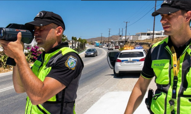 Σαφάρι της Τροχαίας στη Μύκονο: 17 παραβάσεις σε οχήματα επιβατικών μεταφορών