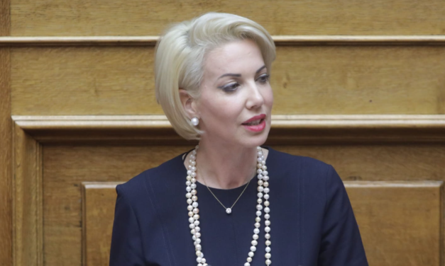 Παρέμβαση της Κατερίνας Μονογυιού για την άμεση επίλυση των ακτοπλοϊκών ζητημάτων και της τροφοδοσίας σε Μήλο και Κίμωλο
