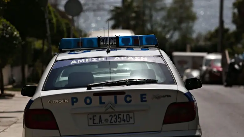 Μύκονος: Ζητούσε 50.000 ευρώ για να σταματήσει να καταγγέλλει ψευδώς επιχείρηση για ηχορύπανση