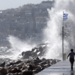 Καιρός: Ισχυροί άνεμοι και καταιγίδες – Με ήπιες θερμοκρασίες θα μπει ο Σεπτέμβριος – Η πρόγνωση της Όλγας Παπαβγούλη