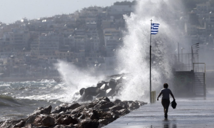 Καιρός: Ισχυροί άνεμοι και καταιγίδες – Με ήπιες θερμοκρασίες θα μπει ο Σεπτέμβριος – Η πρόγνωση της Όλγας Παπαβγούλη