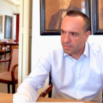 «Πυρά» Κουκά για τη ναυαγοσωστική κάλυψη: «136.000 ευρώ για τον Οκτώβριο — 4.387€ την ημέρα χωρίς τεκμηρίωση»
