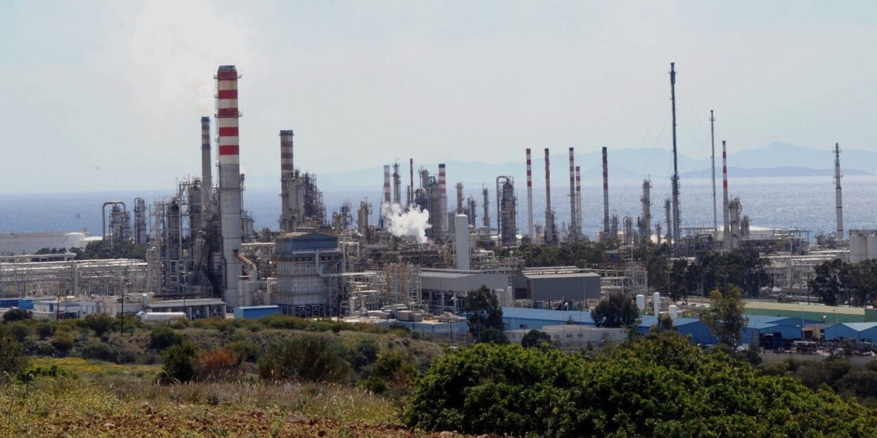 Έκρηξη στις εγκαταστάσεις της Motor Oil – Δύο σοβαρά τραυματίες