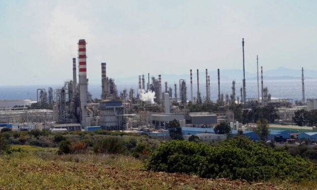 Έκρηξη στις εγκαταστάσεις της Motor Oil – Δύο σοβαρά τραυματίες